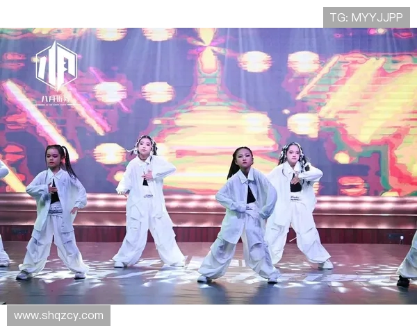 成都街舞队荣登全国街舞比赛经验排行榜第一名的背后故事