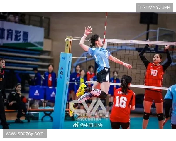 重庆排球队实力崛起引发热议新篇章展现团队精神与竞技风采